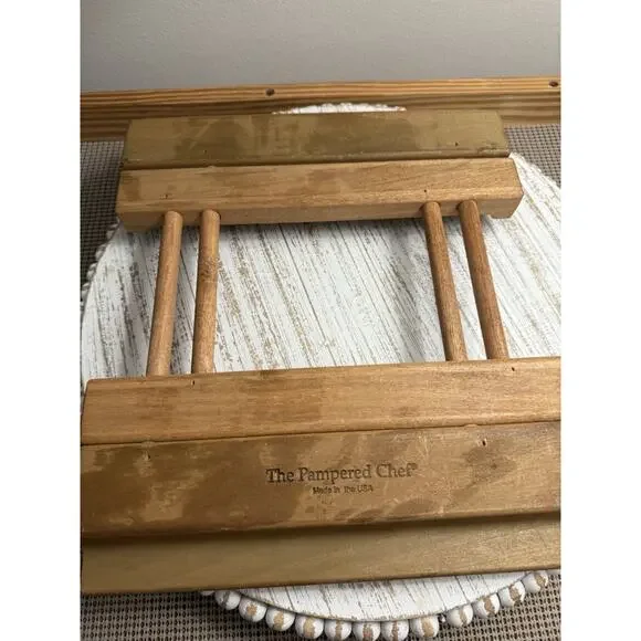 Pampered Chef Wooden Casserole Dish Trivet 2130 Adjustable Stoneware Pot Holder - Picture 3 of 5